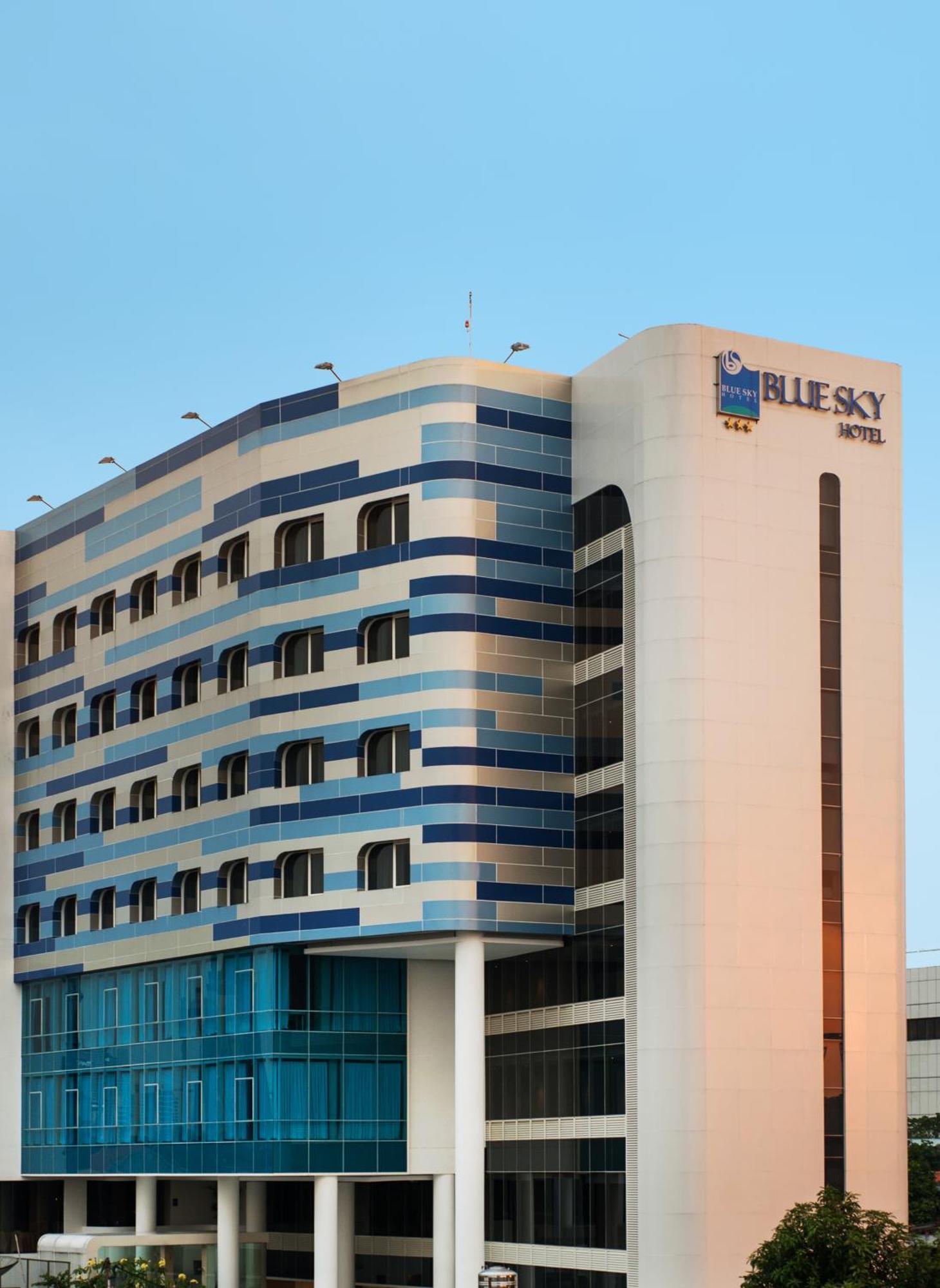 Blue Sky Hotel Petamburan Джакарта Экстерьер фото