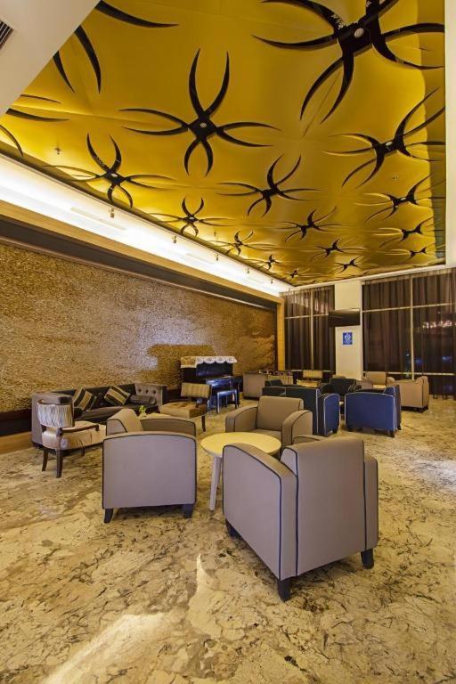 Blue Sky Hotel Petamburan Джакарта Экстерьер фото